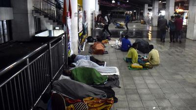 Bus terminals in Kozhikode turn relief camp for rough sleepers in late night hours