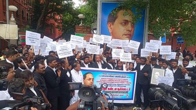 Lawyers stage demonstration demanding withdrawal of Madras High Court circular banning display of portraits inside court premises