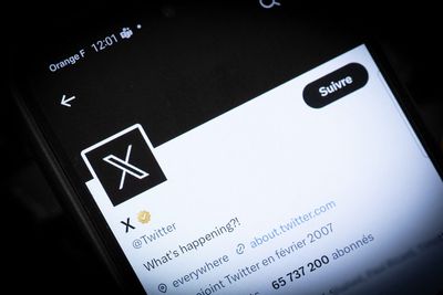 X? Oh. Elon Musk’s Twitter rebrand is an assault on the user experience