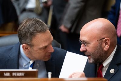 GOP holdouts on spending bills score dozens of earmarks - Roll Call