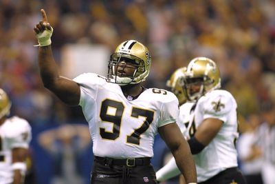 Legendary Saints DL La’Roi Glover to join the team’s coaching staff for training camp