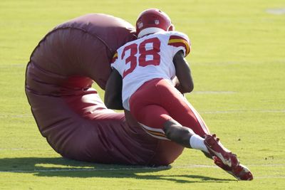 Rashee Rice, L’Jarius Sneed stayed after Tuesday’s practice to greet fans