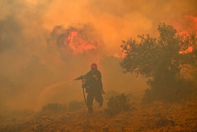 Study finds climate change fingerprints on July heat waves in Europe, China and America