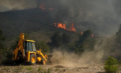 Both pilots die after plane crashes while fighting Greek wildfires