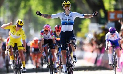 Wiebes overhauls Van de Velde to win Tour de France Femmes stage three