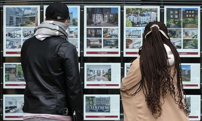 One in four new UK homebuyers under 25 rely on ‘bank of mum and dad’ – study