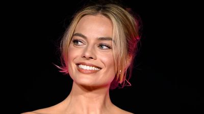 Margot Robbie Pays Off Mother’s Mortgage With Movie Earnings