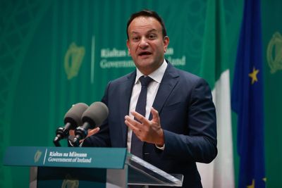 Governments need to work with common strategy on Stormont return – Varadkar