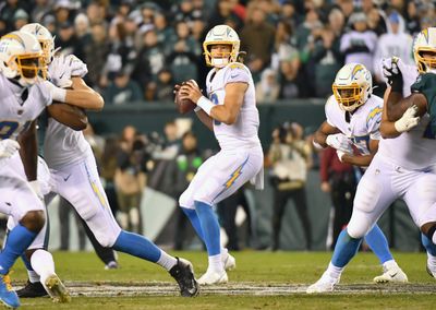 Ten highest-paid quarterbacks in the NFL after Justin Herbert agrees to 5-year, $262.5M extension with Chargers