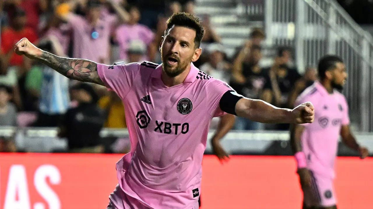 Lionel Messi scores twice as Inter Miami crush Atlanta…