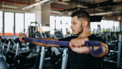 8 Shoulder Warm-Up Exercises To Kick-Start Your Upper-Body Sessions