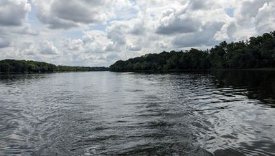 Taking on the Illinois River from topwater fishing to trolling