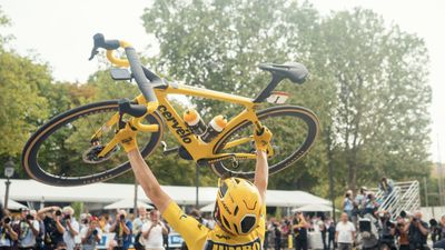 Jonas Vingegaard's bike: A custom yellow Cervelo S5 for the Tour champion