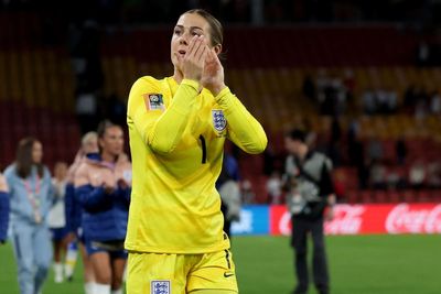 England ratings as Mary Earps and Chloe Kelly stand out in lacklustre opener