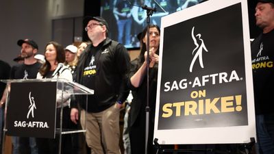 SAG-AFTRA says studios declined to re-start strike negotiations