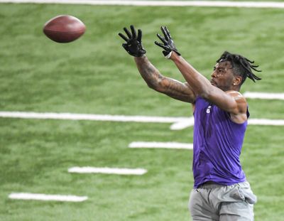 WATCH: Chiefs WR Justyn Ross makes impressive one-handed catch at practice