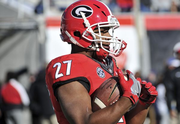 Former Georgia DE Travon Walker gives back to high school, UGA