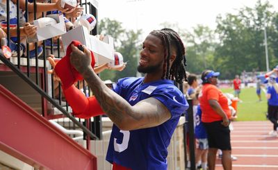 Video shows Damar Hamlin walking out for Bills practice to an emotional reception from fans