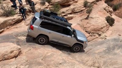 Watch Toyota Land Cruiser 200-Series Handle Rugged Moab Trails With Ease