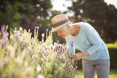 Those most at risk of developing Alzheimer’s may lose this sense before cognitive decline sets in, new research suggests