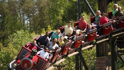 Why Dollywood May Be The Perfect Family Theme Park