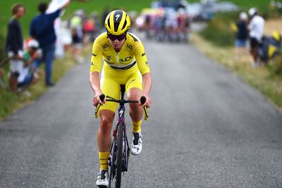 Tour de France Femmes - Kopecky holds yellow through time gap confusion