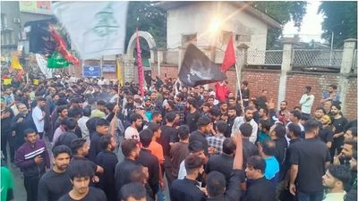J&K: After 3 decades, authorities allow 8th Muharram procession through traditional routes