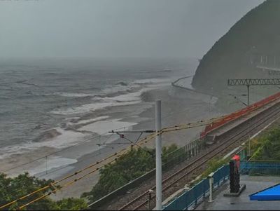 Watch view of Taiwan’s Taitung City as Typhoon Doksuri brings heavy rainfall