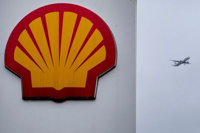 Shell earnings top $5 billion. But that's nearly half what it pulled in months ago