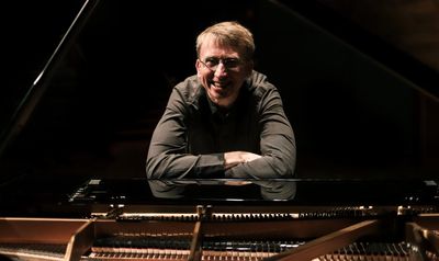 Kenneth Hamilton Plays Liszt, Volume 2: Salon and Stage review – classics reworked for piano with tremendous verve