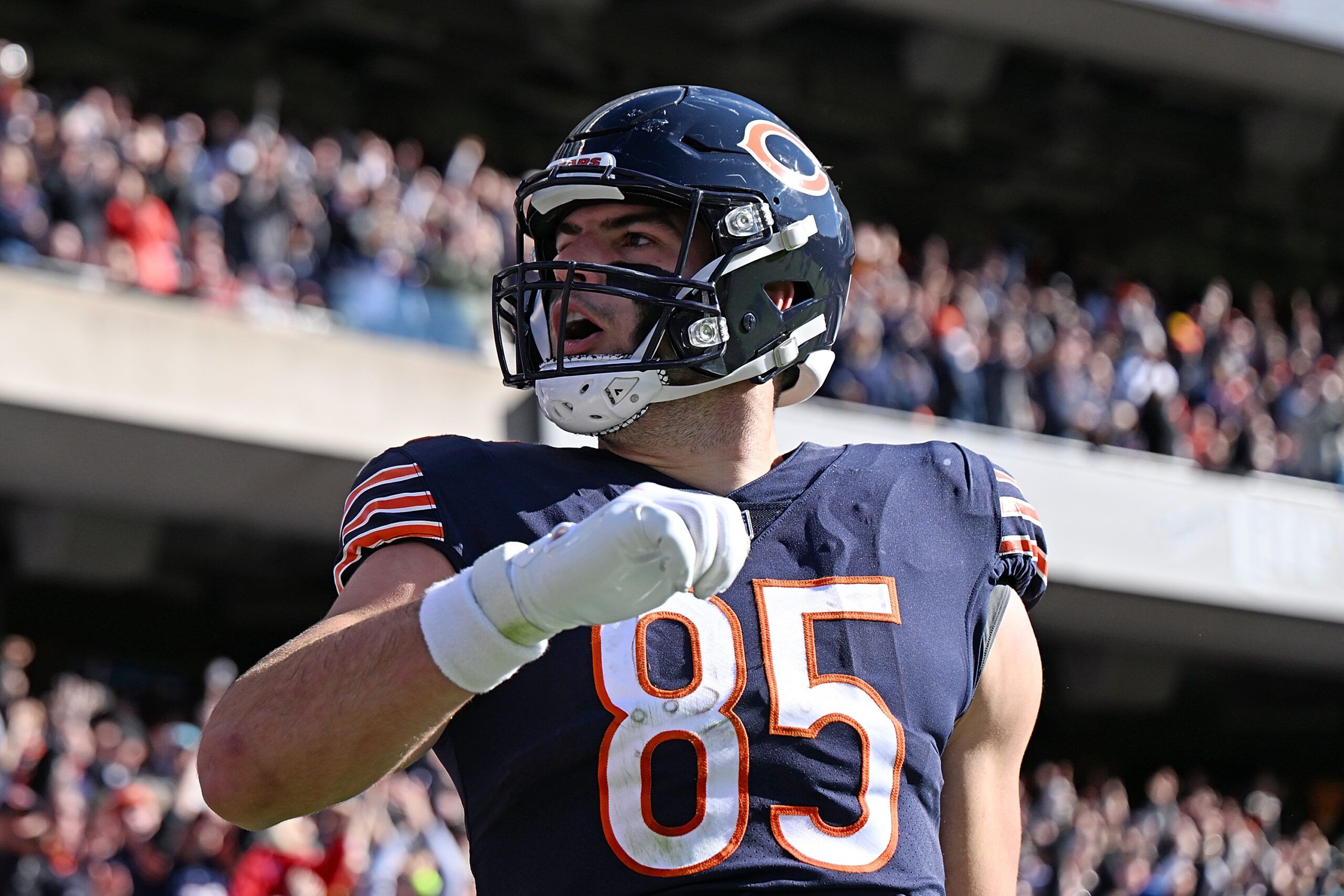 Bears' Cole Kmet rising through the ranks of NFL tight ends - On Tap Sports  Net