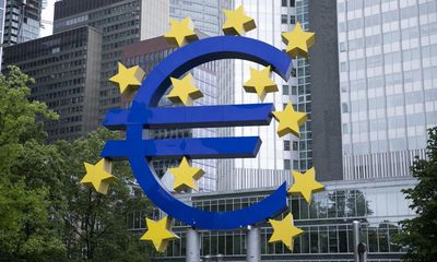 ECB urged to pause interest rate rises amid recession fears