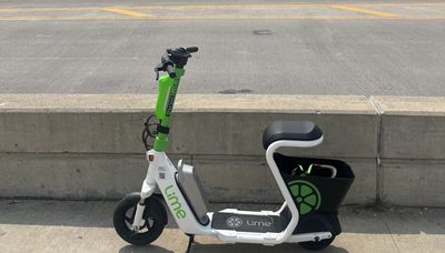 Lime tests scooters with seats in Chicago