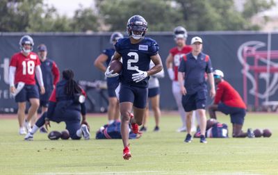 WATCH: Texans WR Robert Woods works with Tank Dell after training camp practice