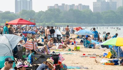 Extreme heat, unhealthy air hits Chicago Friday