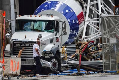 New York City crane collapse linked to company and operator with history of safety violations