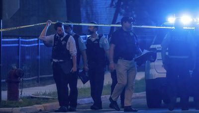 Chicago cop shot fellow officer while firing at fleeing car in Englewood, COPA says