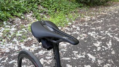 Superlight, supercomfy and unisex: is the Cadex Amp a unicorn of saddles?