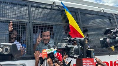 NLC land acquisition issue | Anbumani Ramadoss detained in Neyveli, PMK cadres turn violent