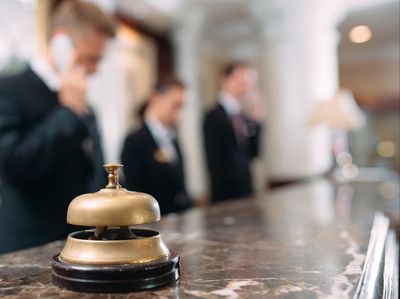 Man gets creative with revenge after hotel refuses to refund him