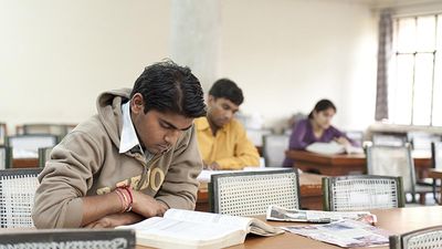 Do smartphones belong in classrooms? Four scholars weigh in