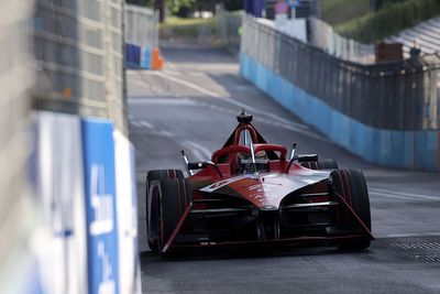 Dennis makes "complete reset" for London in Formula E title showdown
