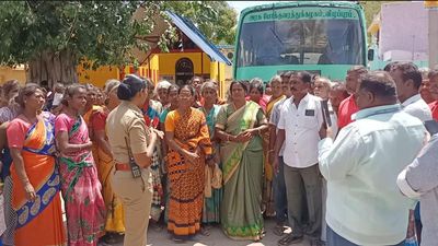 Residents seize TNSTC bus near Gudiyatham, demand bus services to Kottamadugu