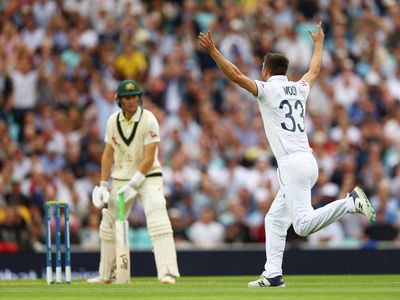Stuart Broad lifts England as Australia’s patient approach stutters at Kia Oval