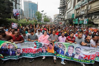 Bangladesh’s ruling and opposition parties hold rallies over who should oversee the next election