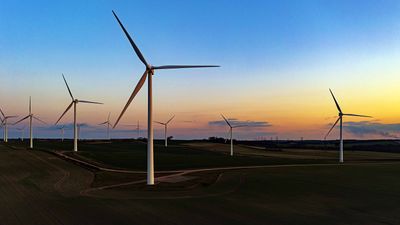 U.S. Boosts Wind Power, Sets Oil Production Record: Kiplinger Economic Forecasts