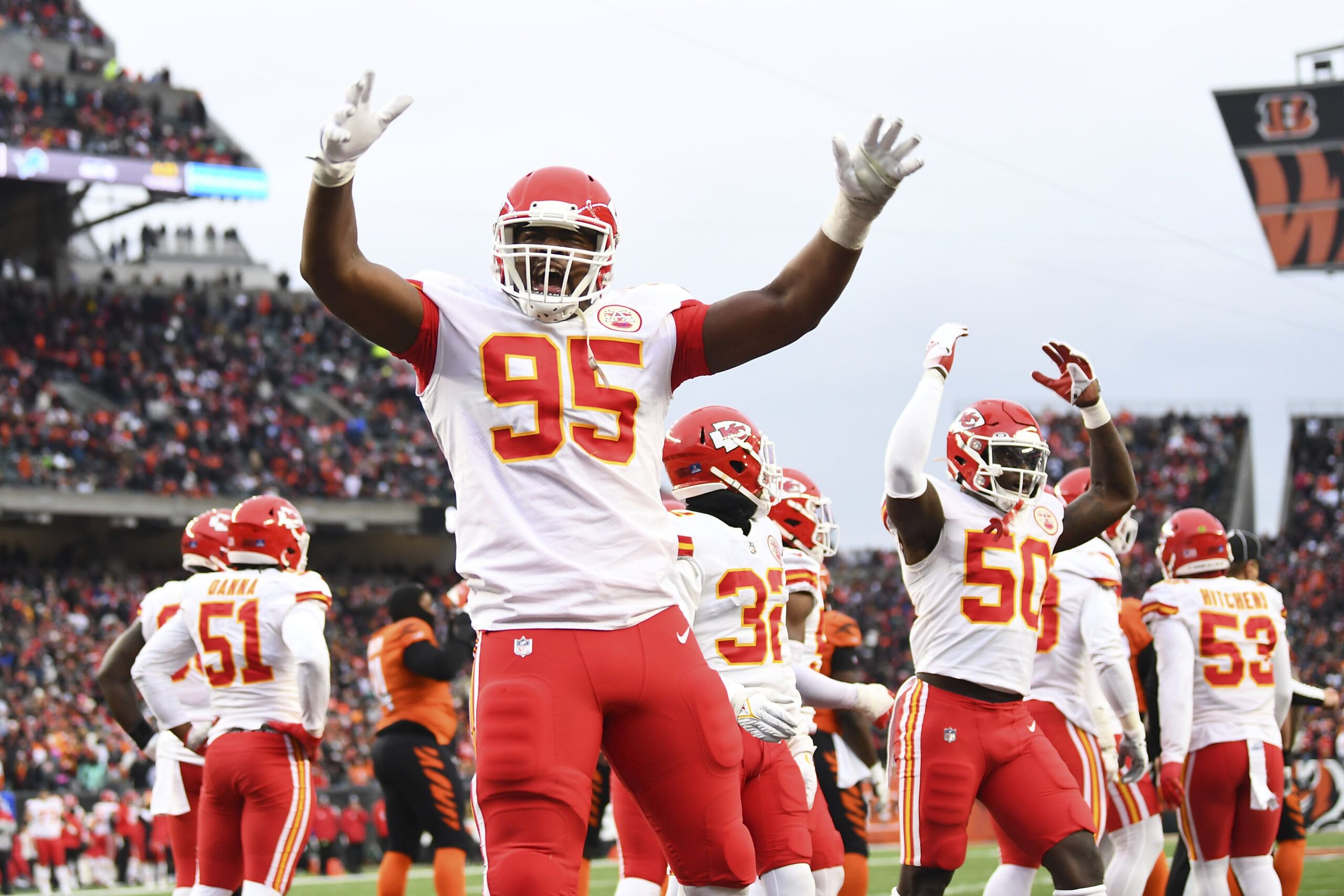 Chris Jones makes new Kansas City Chiefs threat amid ongoing