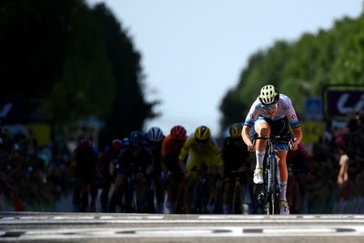Emma Norsgaard holds on to win stage six of the Tour de France Femmes in Blagnac