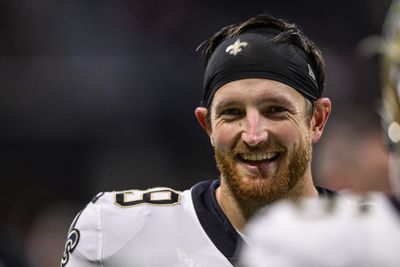 Saints sign 4-year contract extension with long snapper Zach Wood