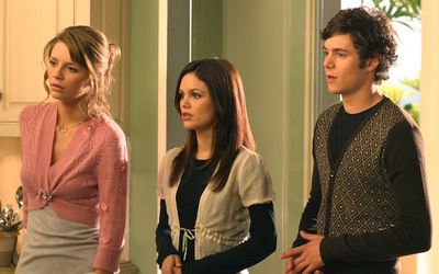 The OC Style Trends That Should’ve Burned In A Trash-Fire: A Retrospective